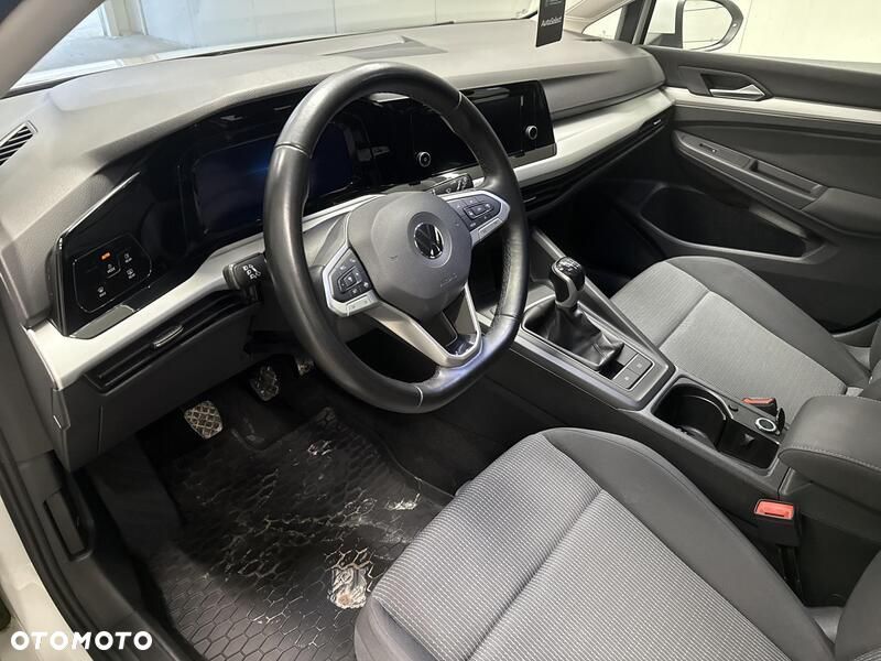 Volkswagen Golf - 10