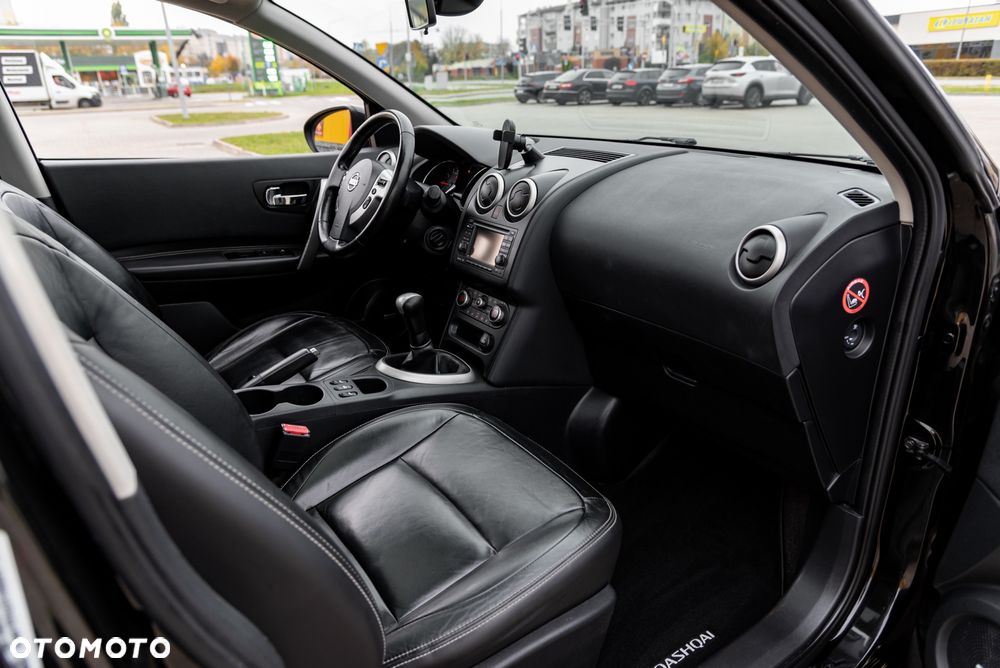 Nissan Qashqai 1.6 Tekna - 23