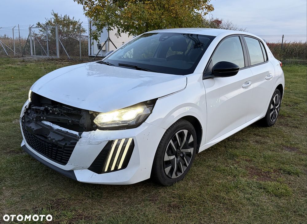 Peugeot 208 - 1