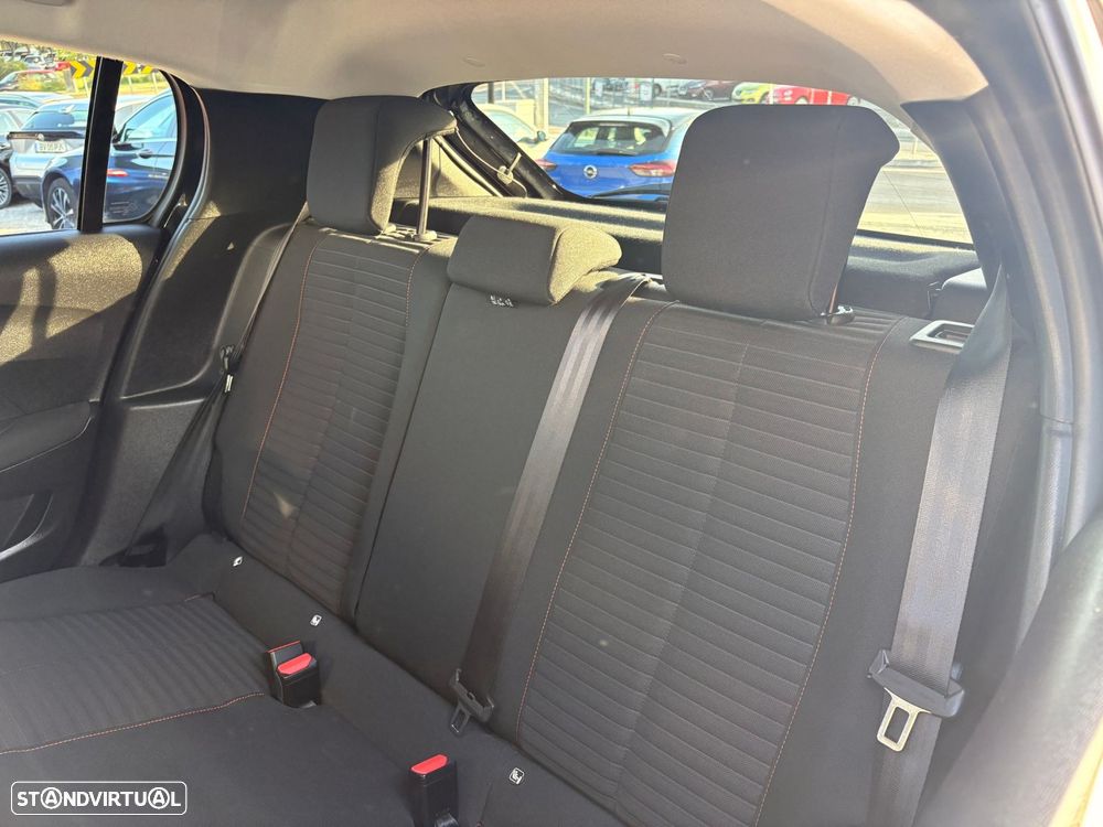 Peugeot 208 1.2 PureTech Active Pack - 37