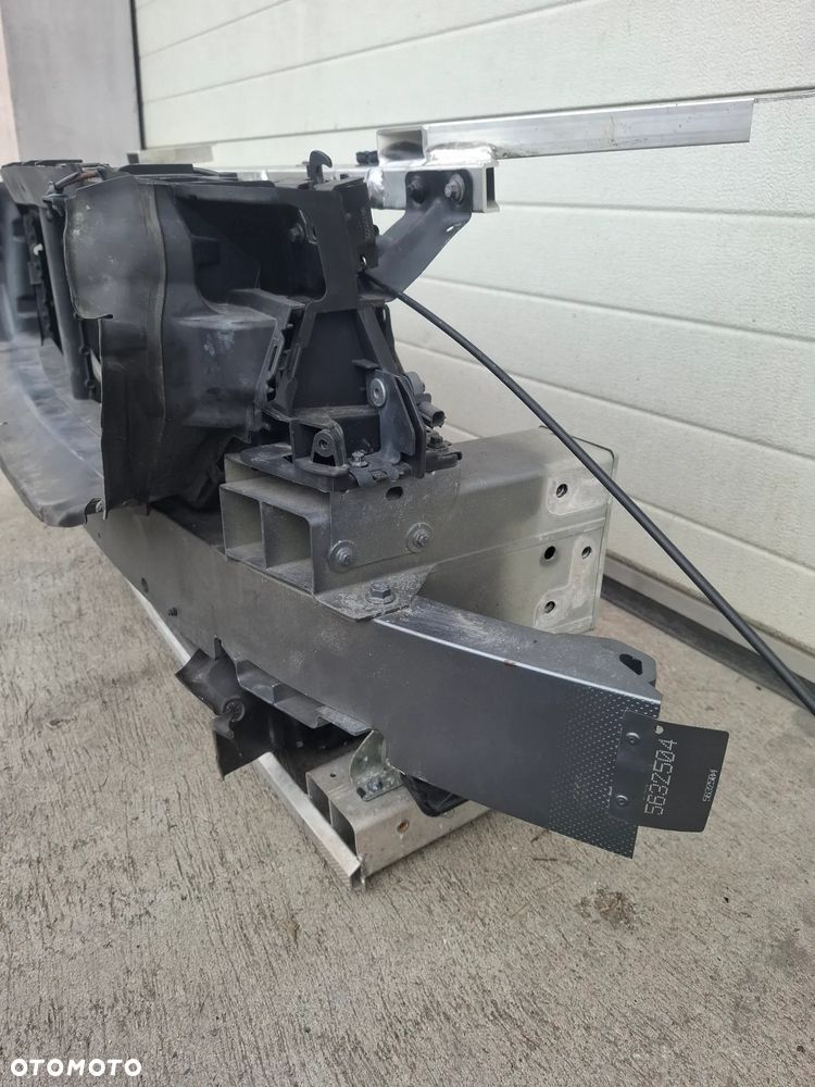 Volvo XC60 II 2,0 benzyna kompletny pas przedni - 5