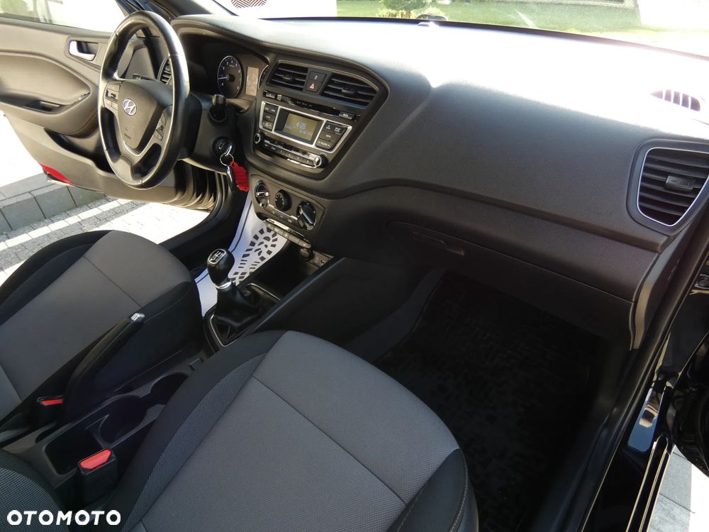 Hyundai i20 1.2 Passion Plus - 27