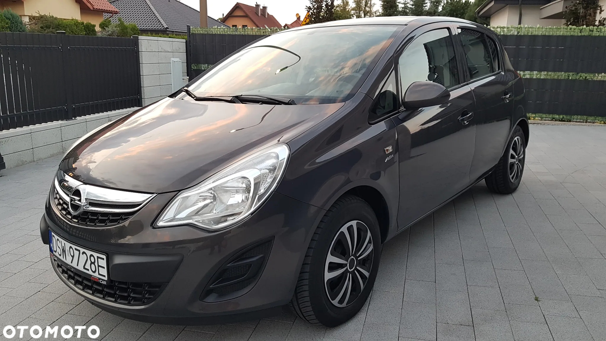 Opel Corsa 1.2 16V Color Edition - 12