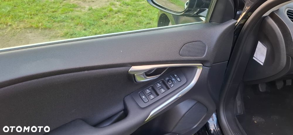 Volvo V40 D2 Momentum - 24