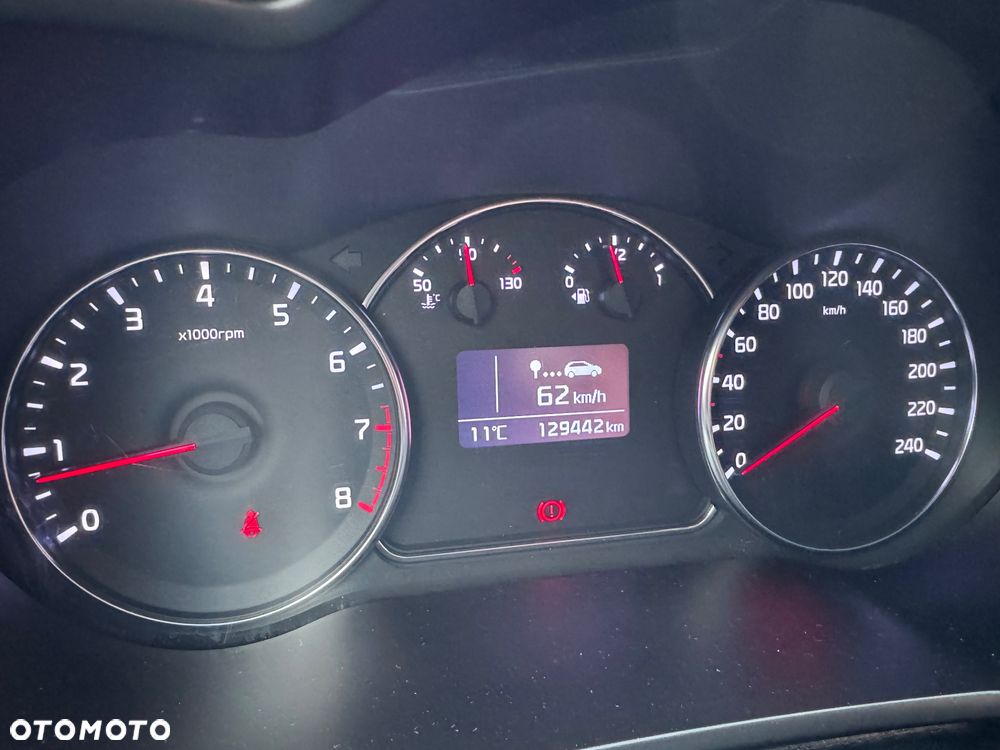 Kia Carens 1.6 GDI M - 22