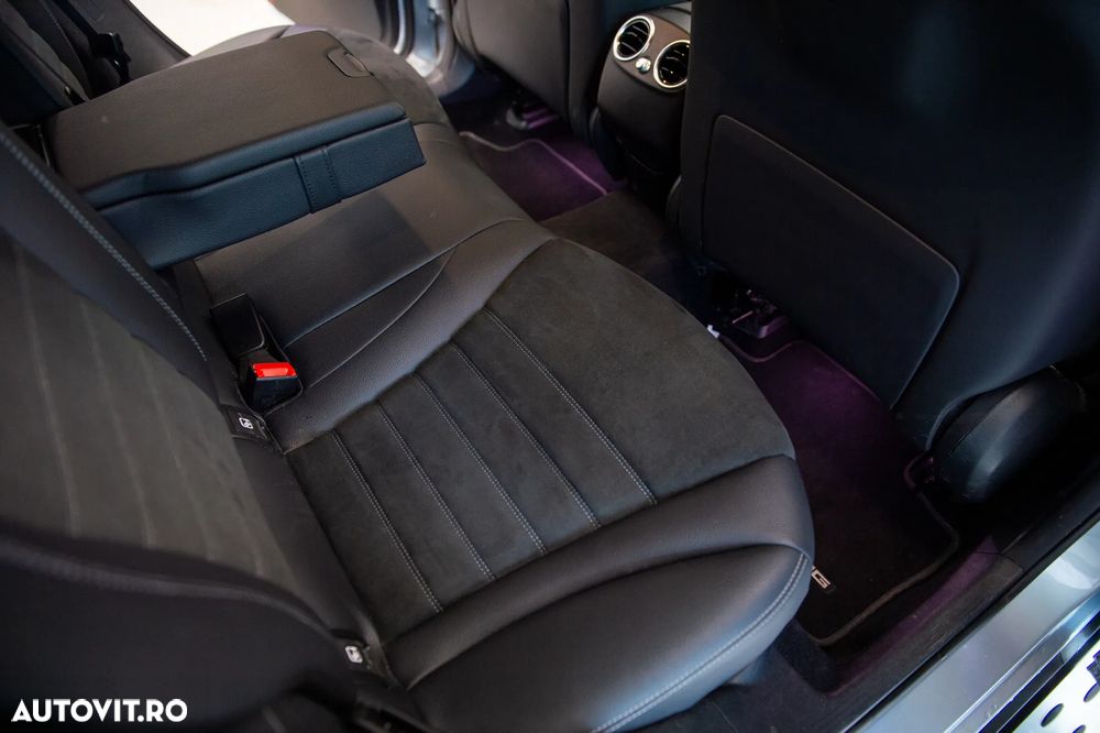 Mercedes-Benz GLC Coupe 300 e 4MATIC - 34