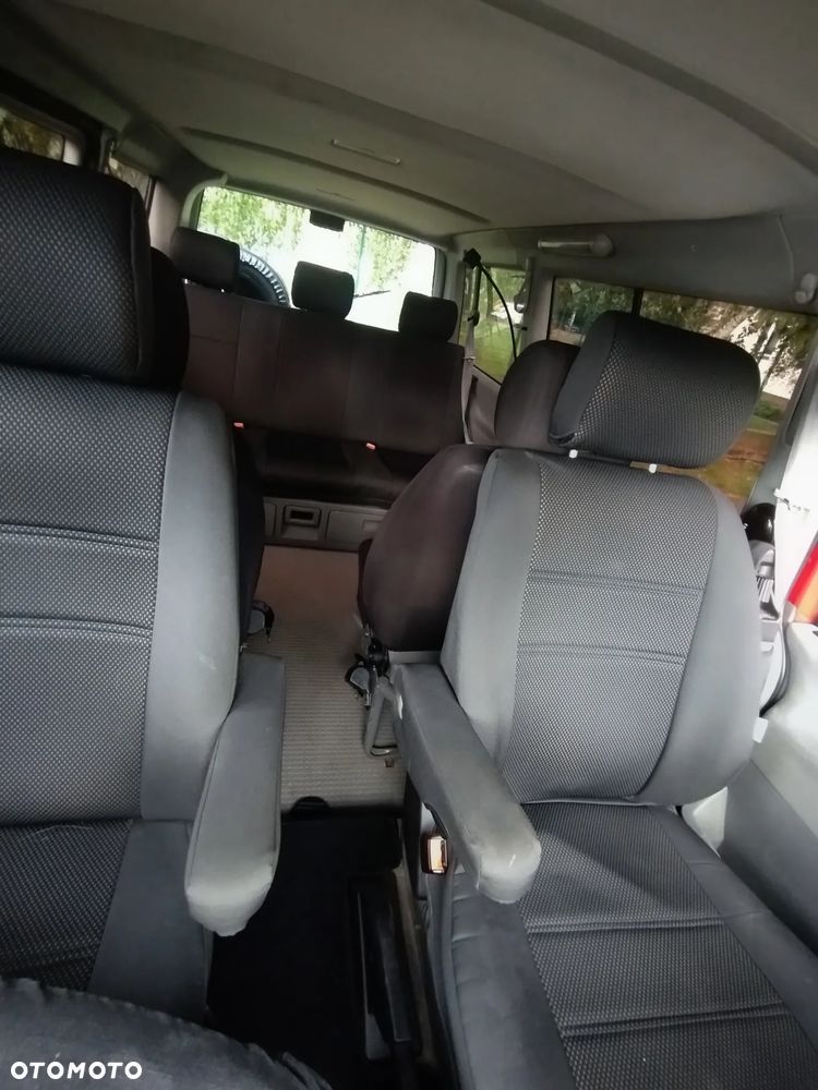 Volkswagen Multivan - 20