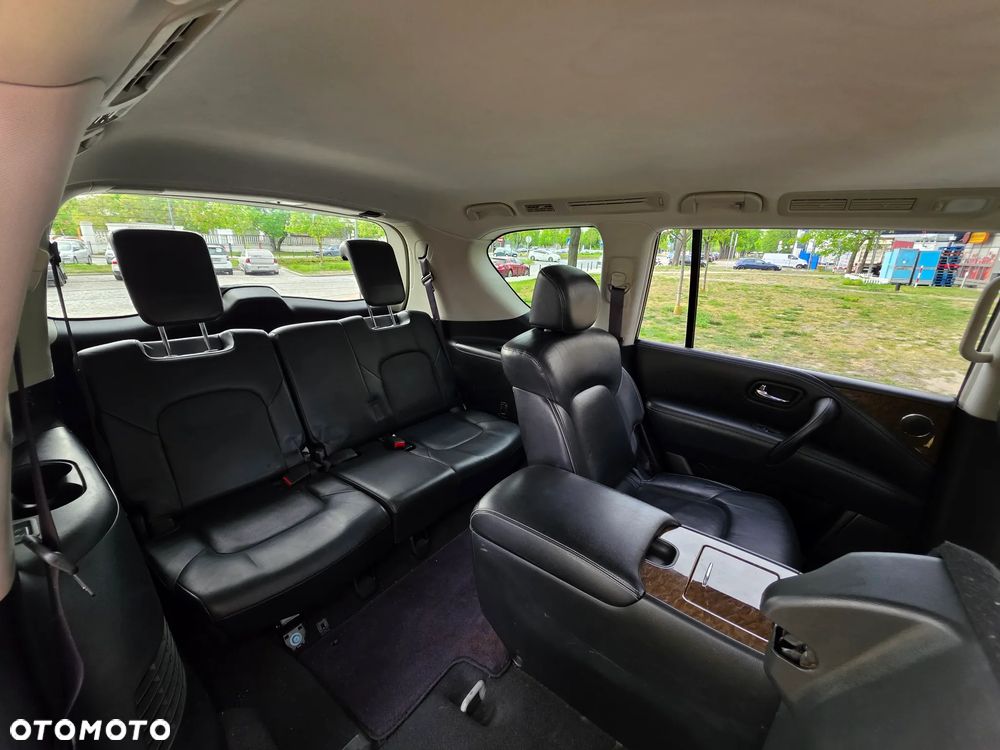 Infiniti QX80 - 31