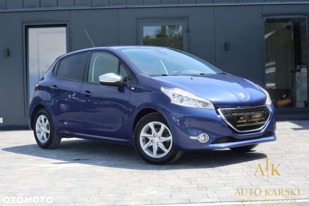 Peugeot 208 - 5