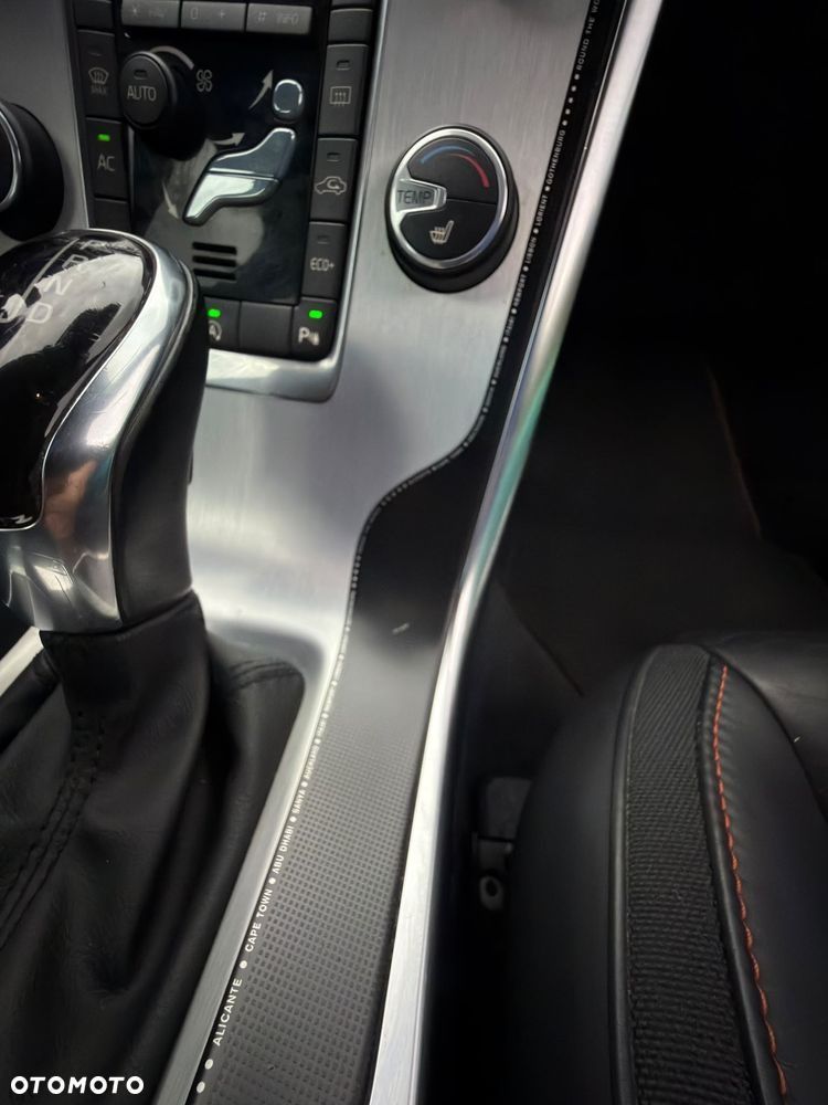 Volvo XC 60 D4 Geartronic Ocean Race - 11