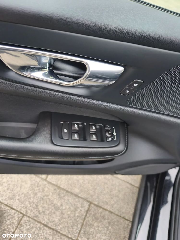 Volvo V60 D3 Momentum Core - 12
