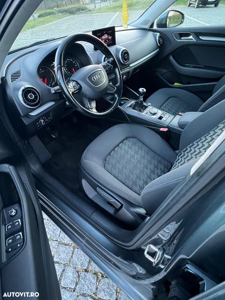 Audi A3 Sportback 1.6 TDI ultra Attraction - 5