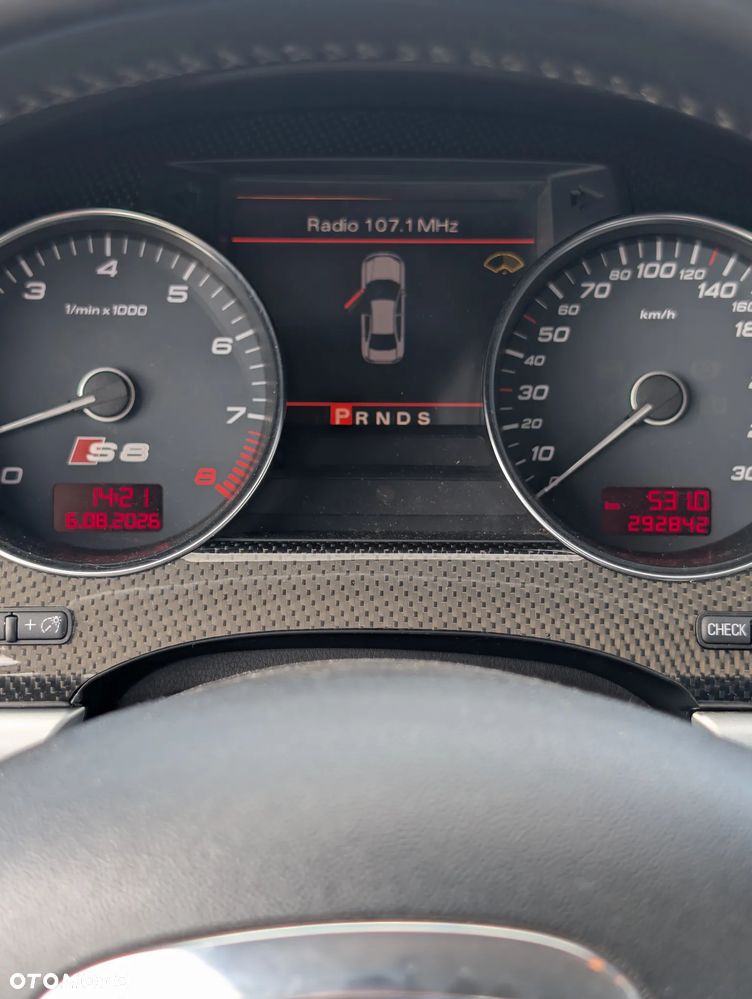 Audi S8 - 14