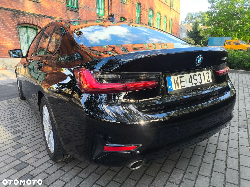 BMW Seria 3 320e - 6