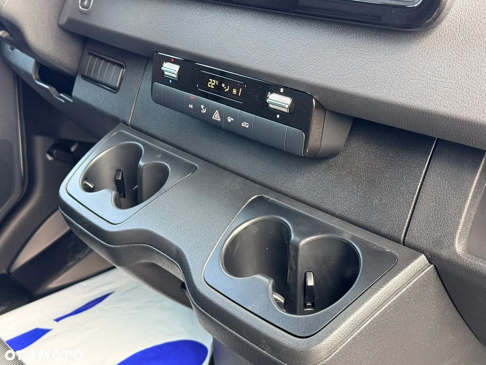 Mercedes-Benz Sprinter - 21