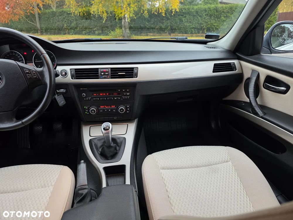 BMW Seria 3 - 27