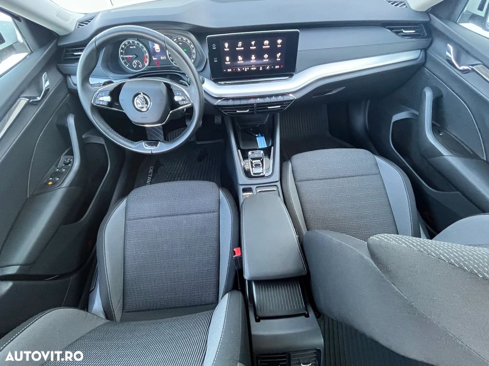 Skoda Octavia 2.0 TDI DSG Ambition - 10