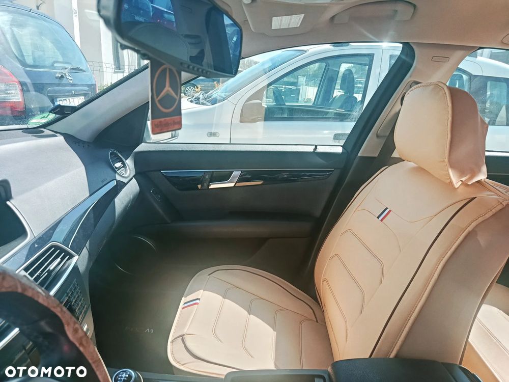 Mercedes-Benz Klasa C 220 CDI Edition - 13