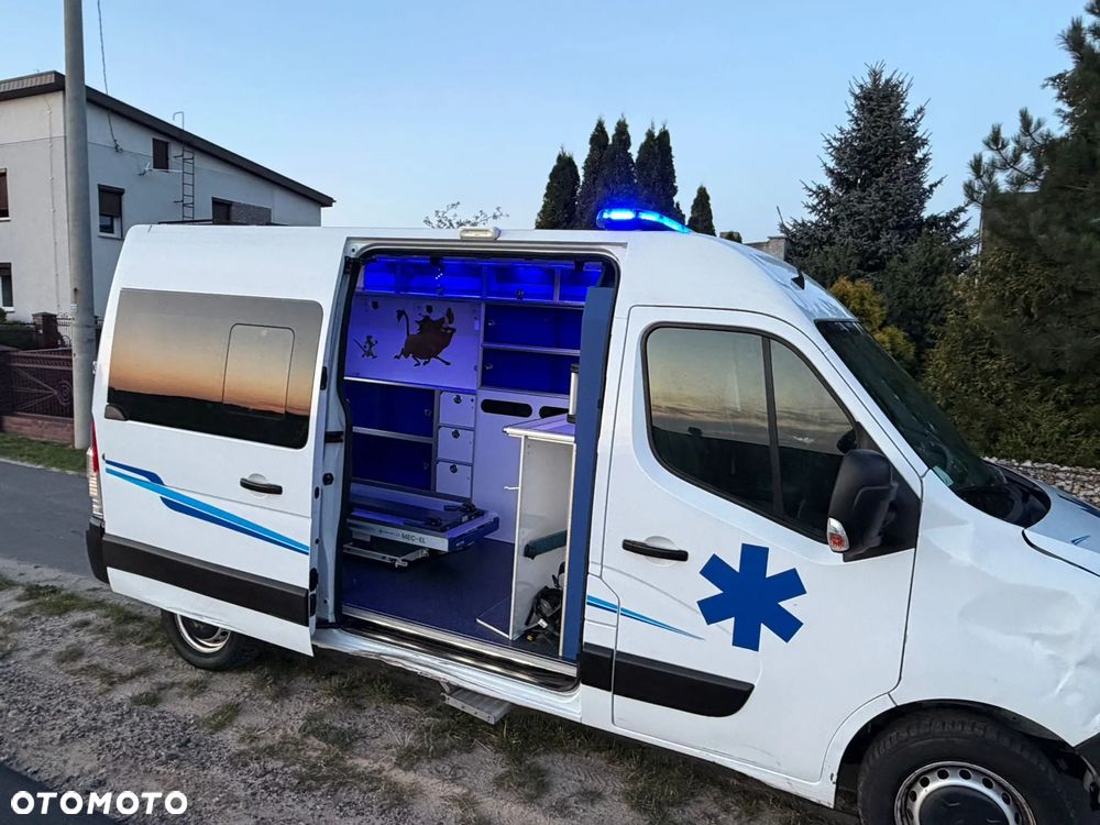 Renault MASTER _ 2024r _ KARETKA, AMBULANS _ 2.3 DCI 165KM _ 5 Osobowy - 8