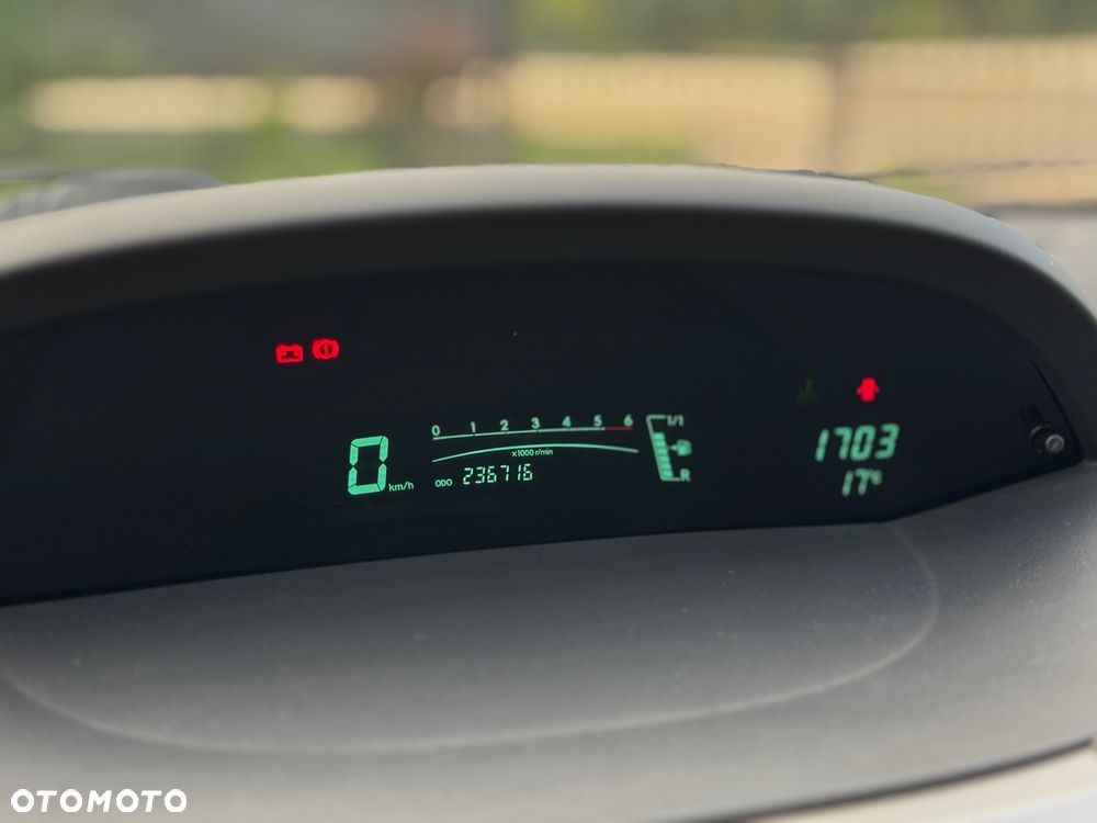 Toyota Yaris 1.0 Luna A/C - 14