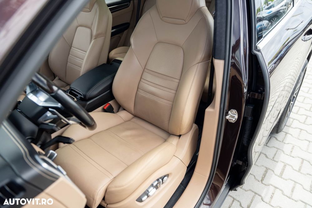 PORSCHE Cayenne 2018 — imagine 21