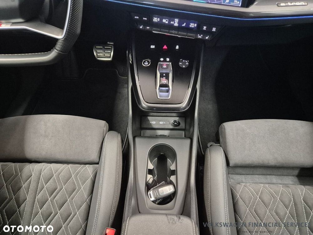 Audi Q4 e-tron 45 82kWh Quattro S Line Edition - 16