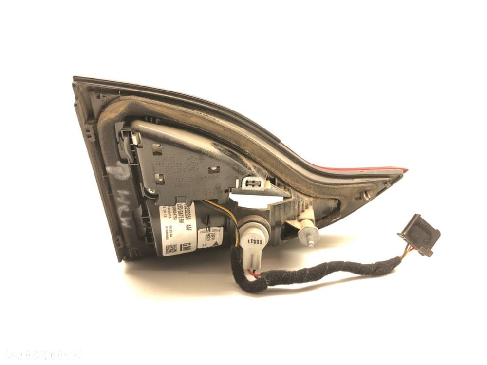 LAMPA TYŁ PRAWA WEWNĘTRZNA - 227.00 PLN - OPEL ZAFIRA TOURER C (P12) 2011 - 2022 2.0 CDTi (75) 121 - 2