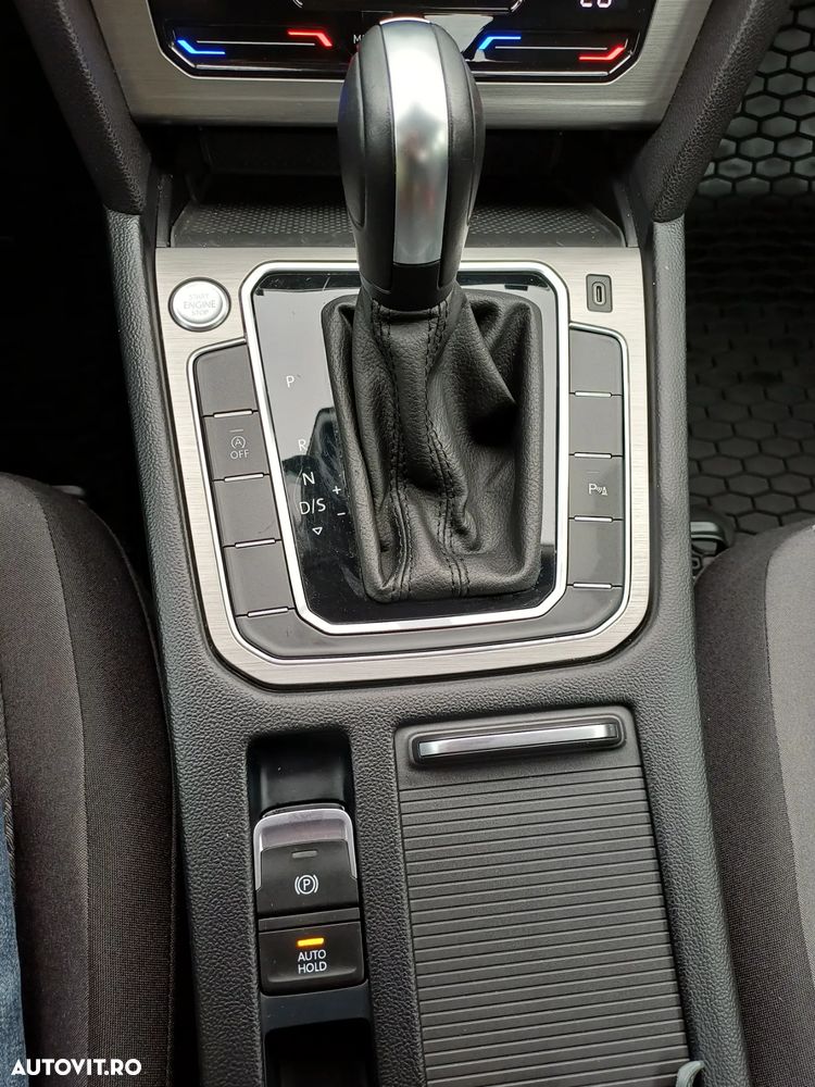 Volkswagen Passat 1.5 TSI ACT DSG Trendline - 17