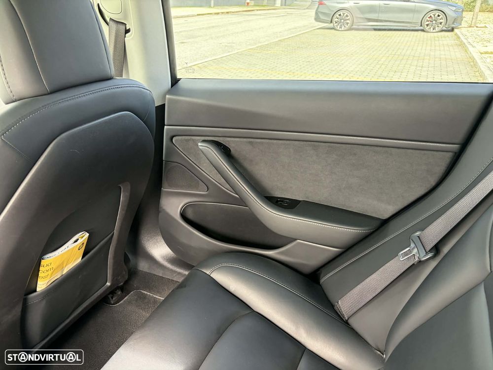 Tesla Model 3 Long-Range Dual Motor AWD - 18