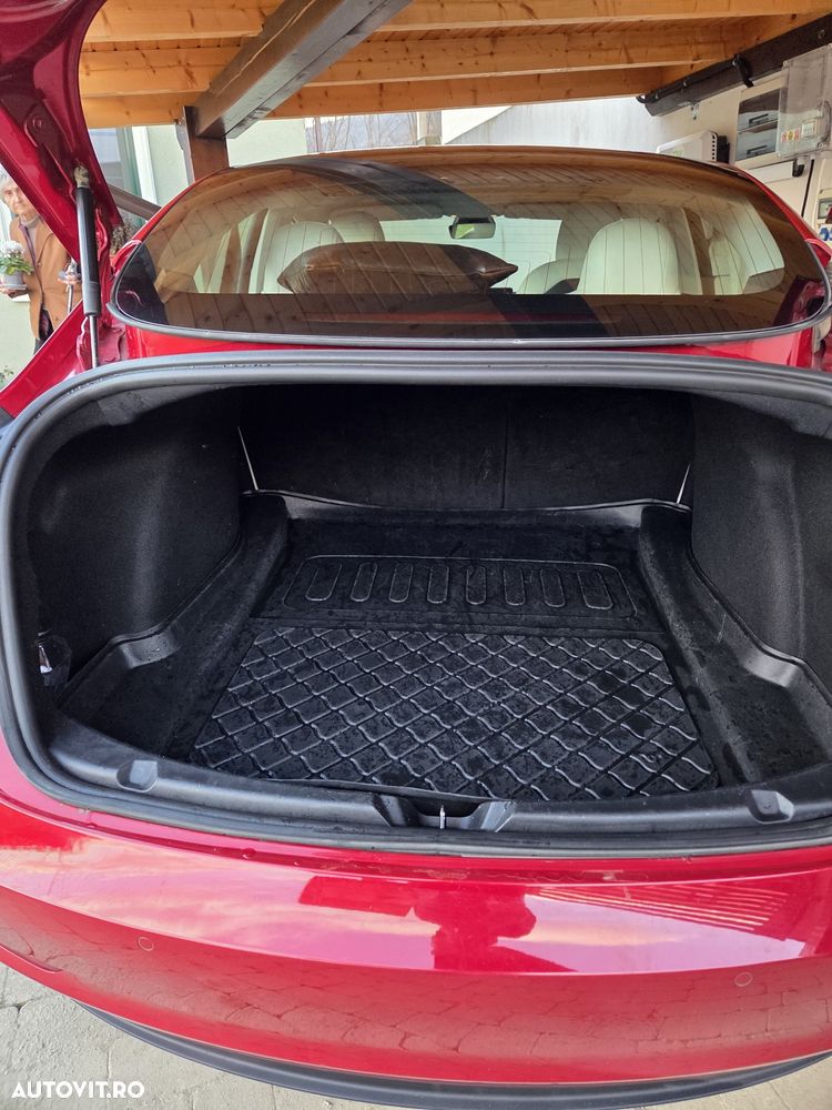 Tesla Model 3 - 13
