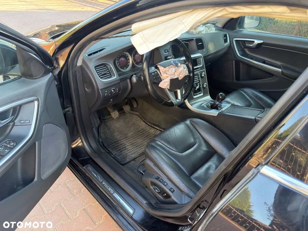 Volvo S60 D5 Summum - 10