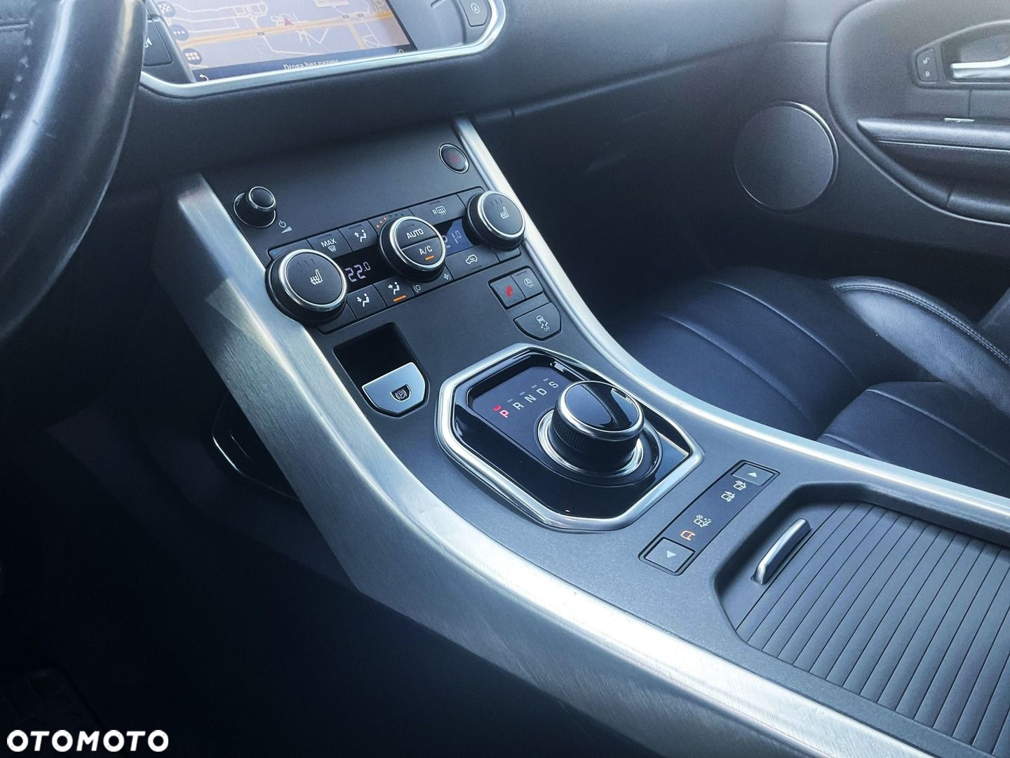 Land Rover Range Rover Evoque - 25