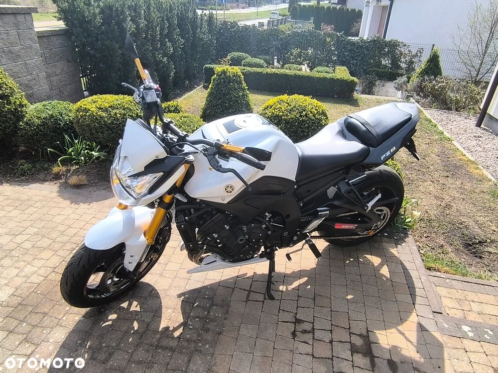 Yamaha FZ8 - 5