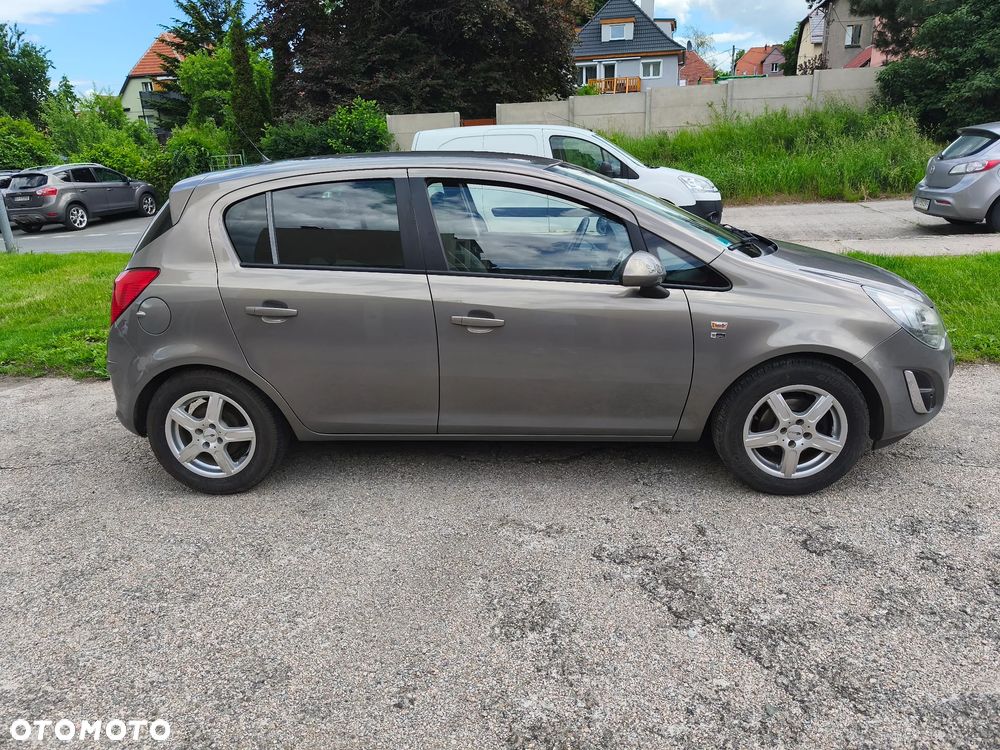 Opel Corsa 1.4 16V Color Edition - 15