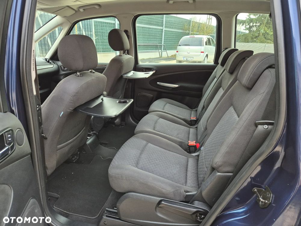 Ford Galaxy 2.0 Ghia - 14