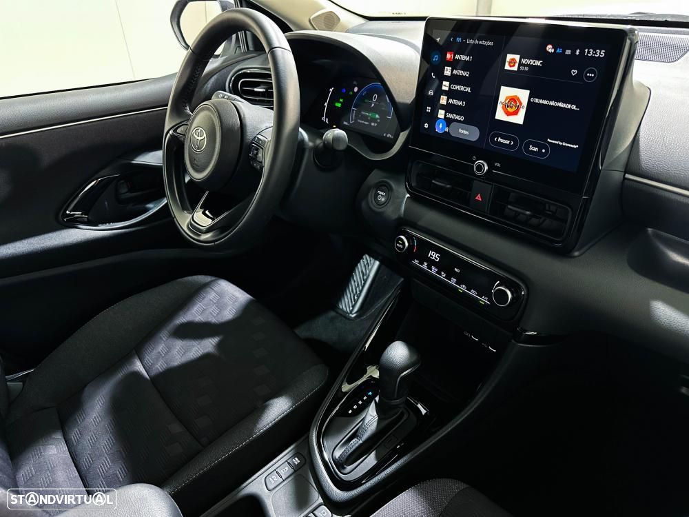 Toyota Yaris 1.5 HDF Premier Edition - 24