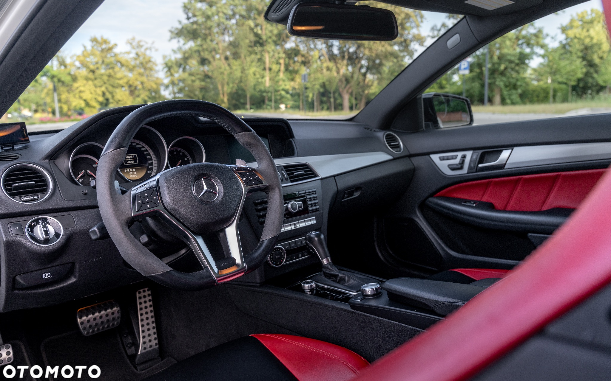 Mercedes-Benz Klasa C 63 AMG Coupe AMG SPEEDSHIFT MCT AMG Performance Package - 11