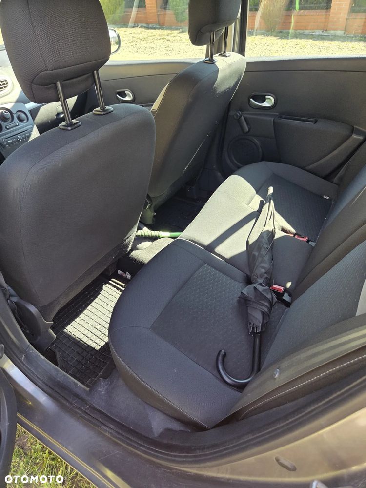 Renault Clio 1.2 16V TCE Alize Euro5 - 8