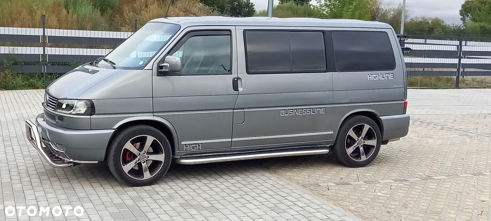 Volkswagen Caravelle - 4