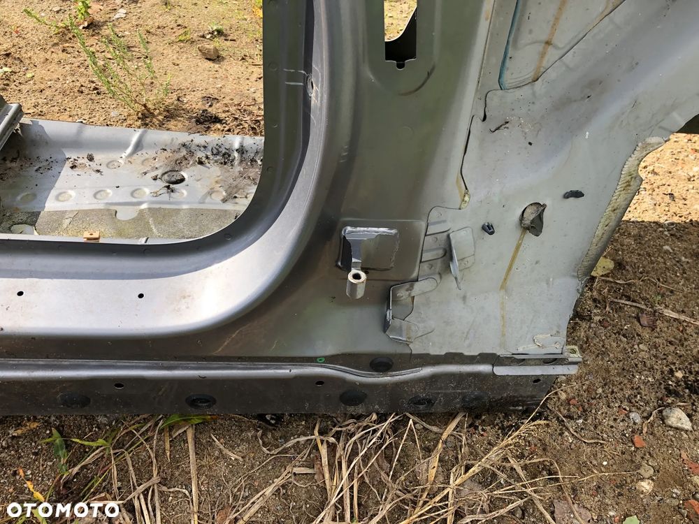 PODŁUŻNICA ĆWIARTKA PRÓG SŁUPEK BMW E90 - 10