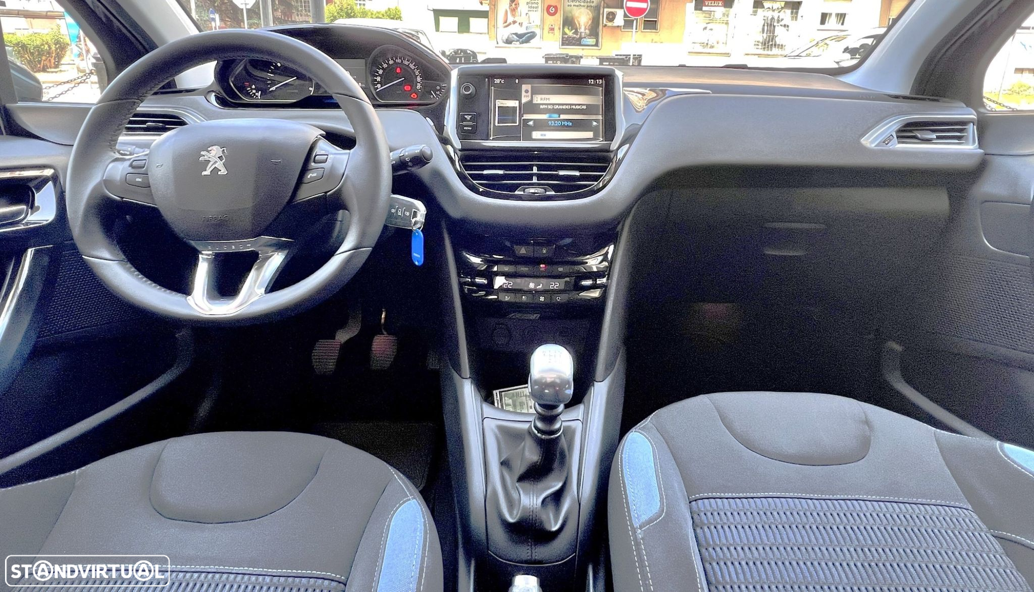 Peugeot 208 1.6 e-HDi Allure - 4