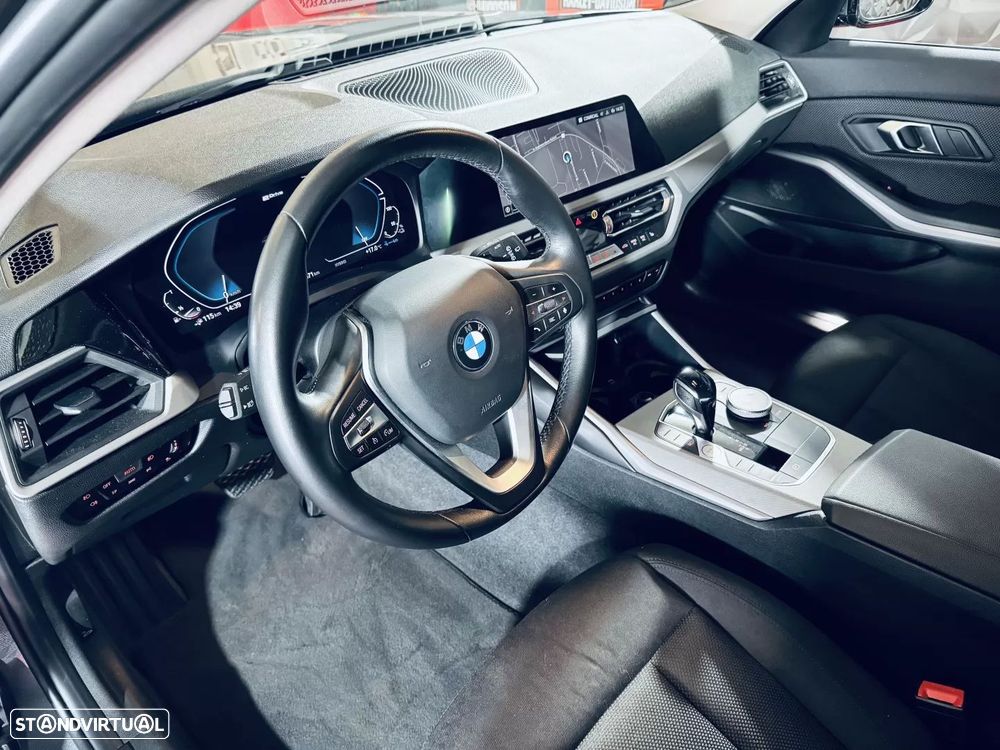 BMW 330 - 36