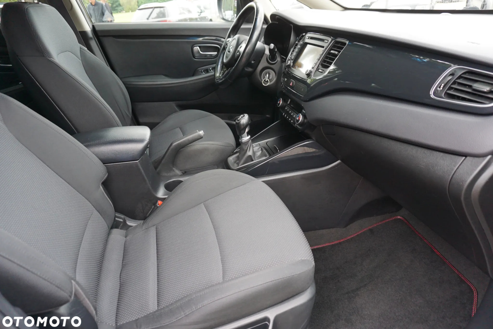 Kia Carens 1.7 CRDi 141 ISG Vision - 16