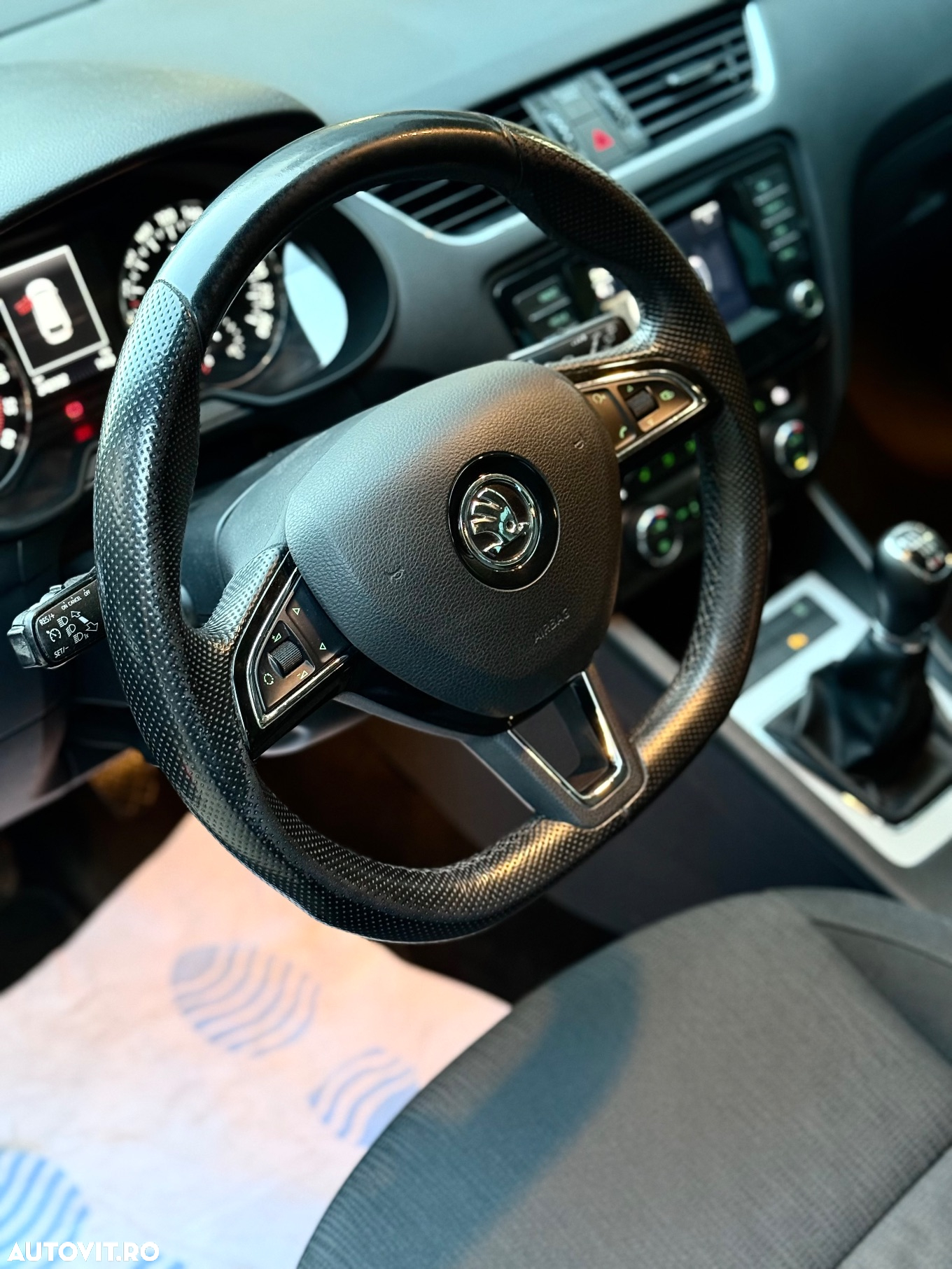 Skoda Octavia 1.6 TDI 4X4 ELEGANCE - 6