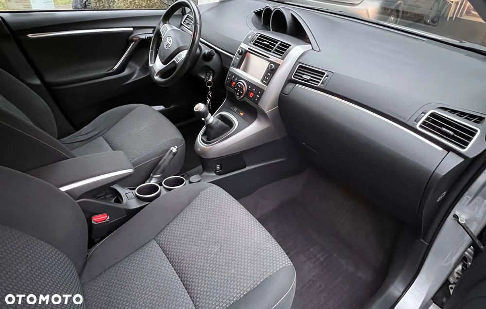 Toyota Verso 1.8 Premium 7os - 5