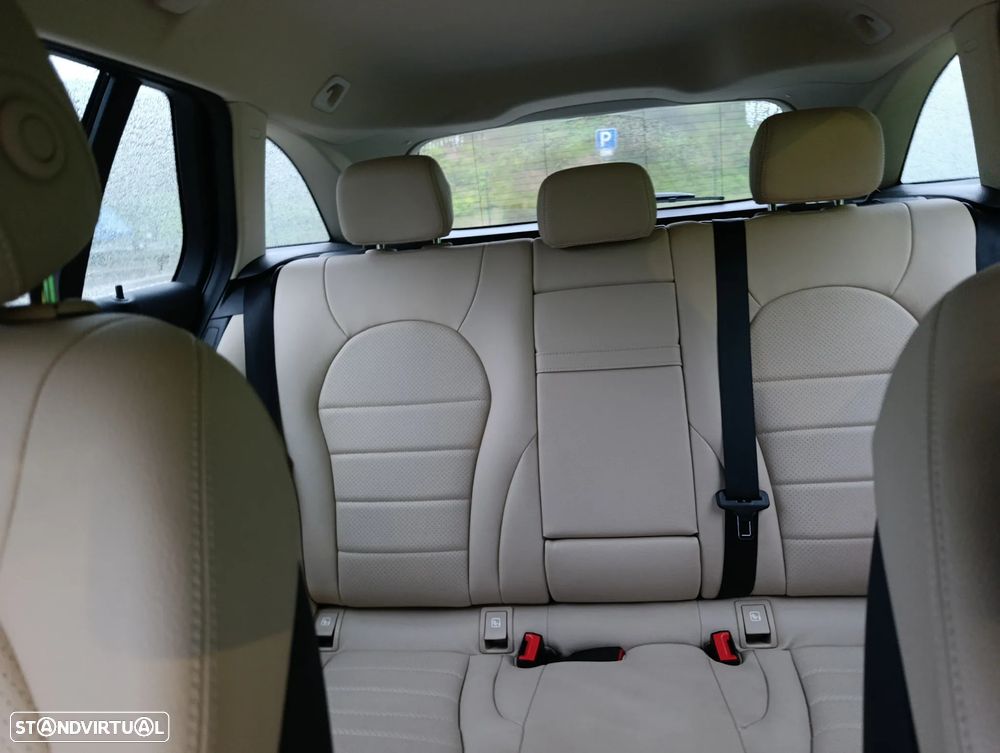 Mercedes-Benz C 300 h Avantgarde - 13