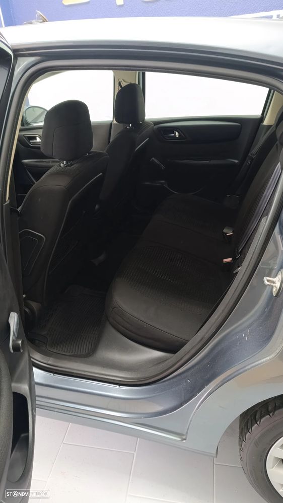 Citroën C4 1.4 16V SX - 10