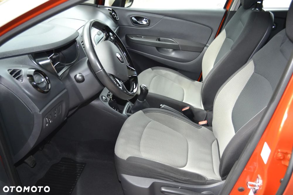 Renault Captur (ENERGY) TCe 90 BOSE EDITION - 17