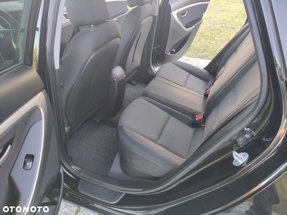 Hyundai i30 Kombi 1.4 Passion - 11