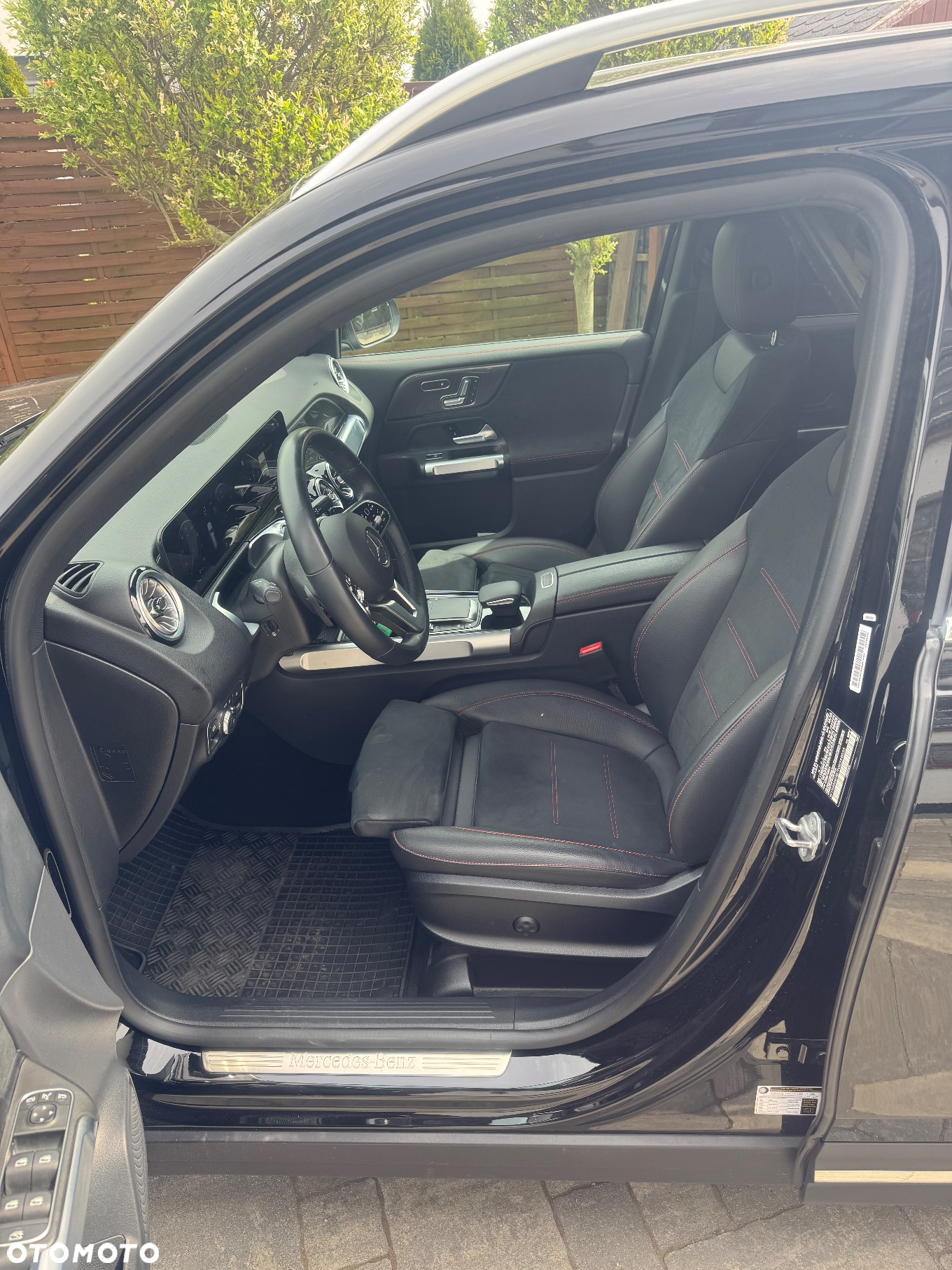 Mercedes-Benz GLB 250 4-Matic AMG Line 8G-DCT - 13